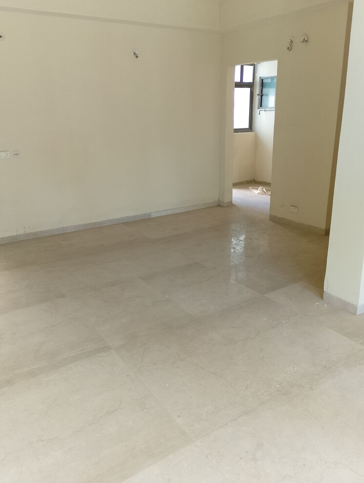 Room, sector 106 4 Bedroom 2355 Sq.Ft. Apartment In Sector 106 Gurgaon 7899568