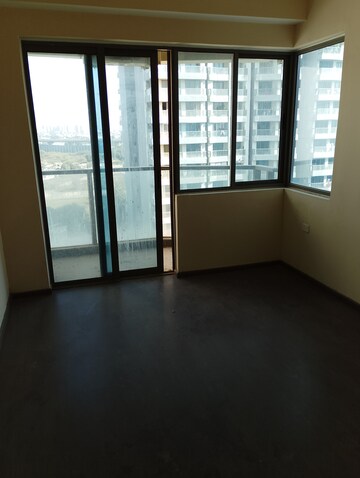 Room in 4 BHK Apartment at Sector 106 – for Sale