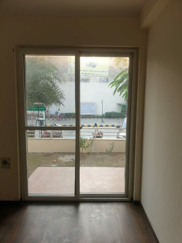Room in 3 BHK Apartment at Orchid Island, Sector 51 – for Rent