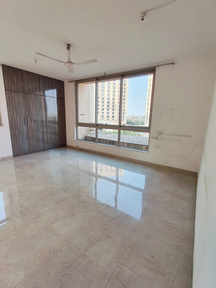 Room, hiranandani-rodas-enclave-rosemount 3 Bedroom 1950 Sq.Ft. Apartment In Ghodbunder Road Thane 7899516