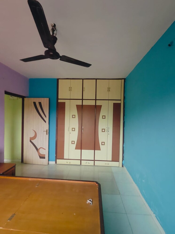 Room, happy-valley 1 Bedroom 750 Sq.Ft. Apartment In Manpada Thane 7899598