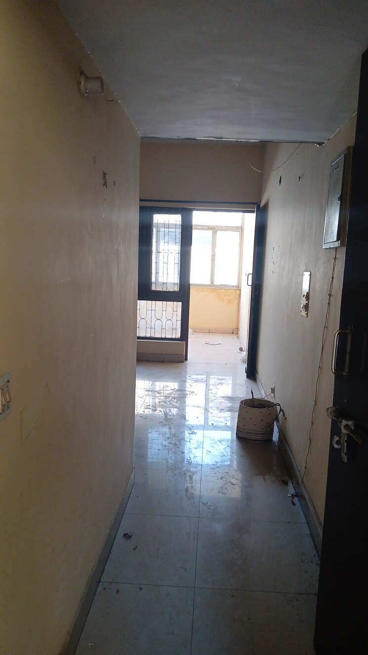 Living Room, srijan-apartments 2.5 Bedroom 1250 Sq.Ft. Apartment In Sector 62 Noida 7899620