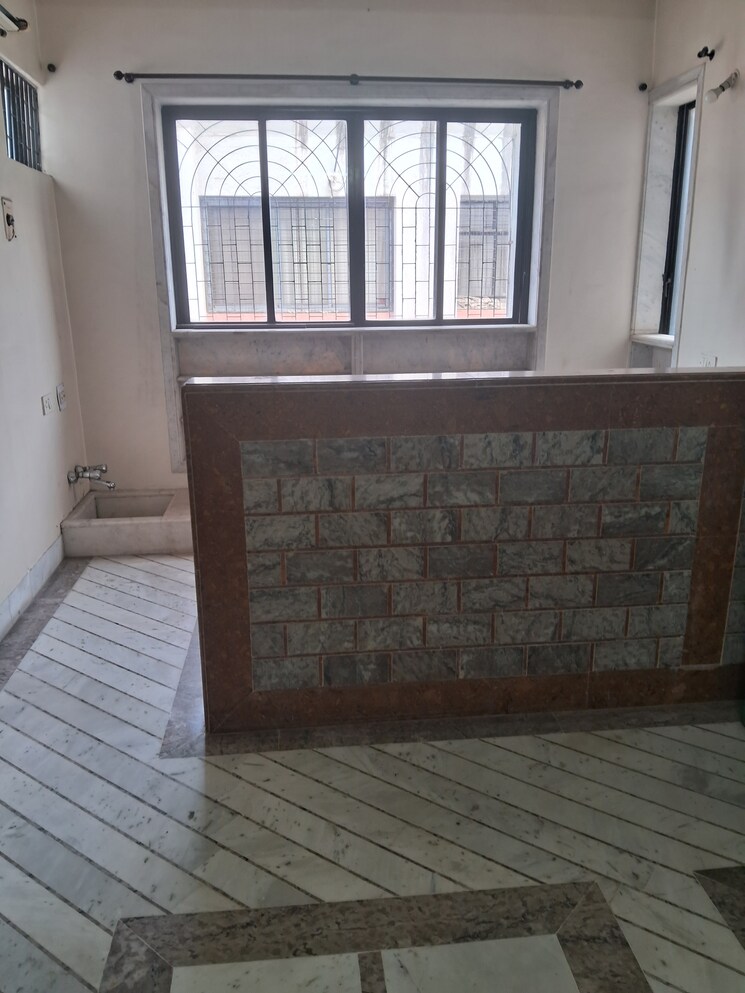 Balcony, shirine-garden-co-operative-housing-society-ltd 3 Bedroom 1600 Sq.Ft. Apartment In Aundh Pune 7899627