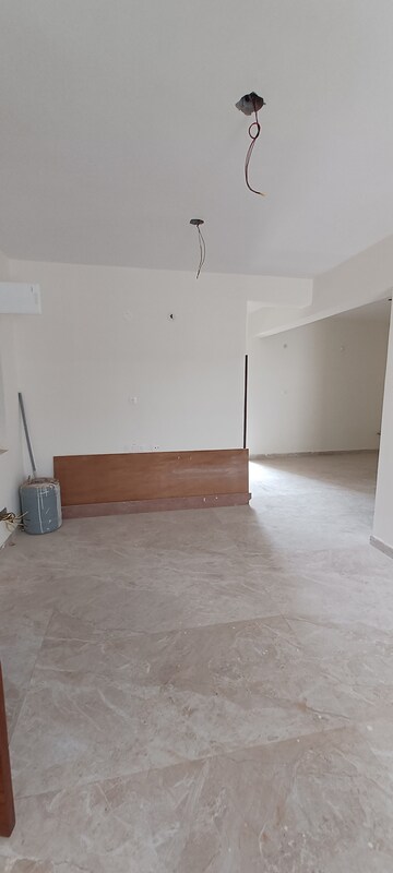Furnished Amenities in 3 BHK Apartment at Kondapur – for Sale