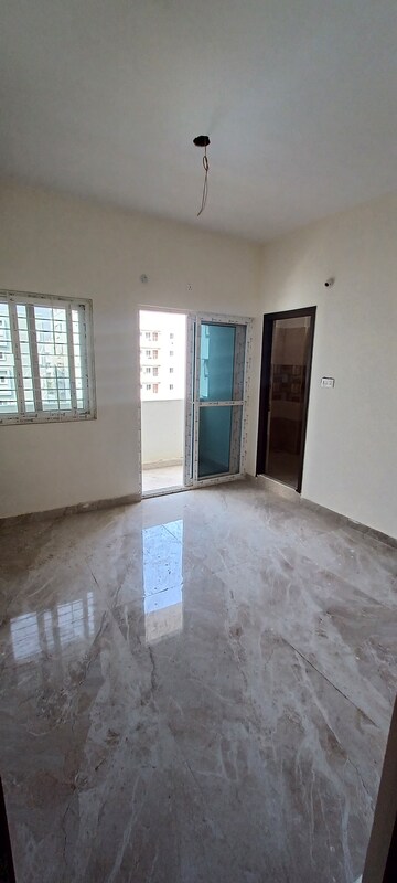 Furnished Amenities in 3 BHK Apartment at Kondapur – for Sale
