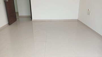 Room in 2 BHK Apartment at Lokhandwala Spring Grove, Kandivali East – for Sale