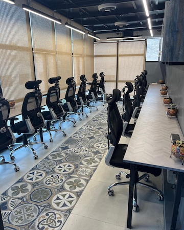 Team Area in  Office Space in IT/SEZ at SRS Tower, Sector 31 – for Rent