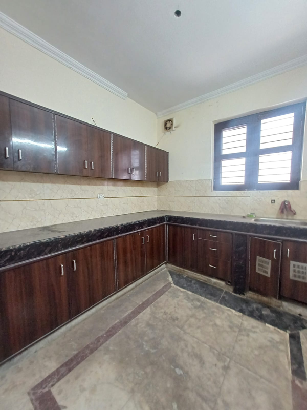 Rental 2 Bedroom 2400 Sq.Ft. Builder Floor in Ansal Plaza Sector-23 ...