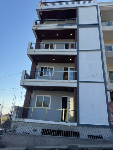 Master Bedroom in 3 BHK Builder Floor at Sahastradhara Road – for Sale