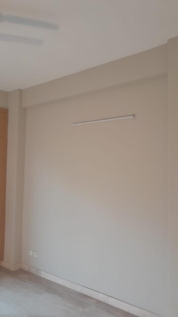 Room in 2 BHK Apartment at Umang Winter Hills, Sector 77 – for Sale