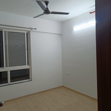 Room in 2.5 BHK Apartment at VTP Belair B And D Building, Mahalunge – for Rent