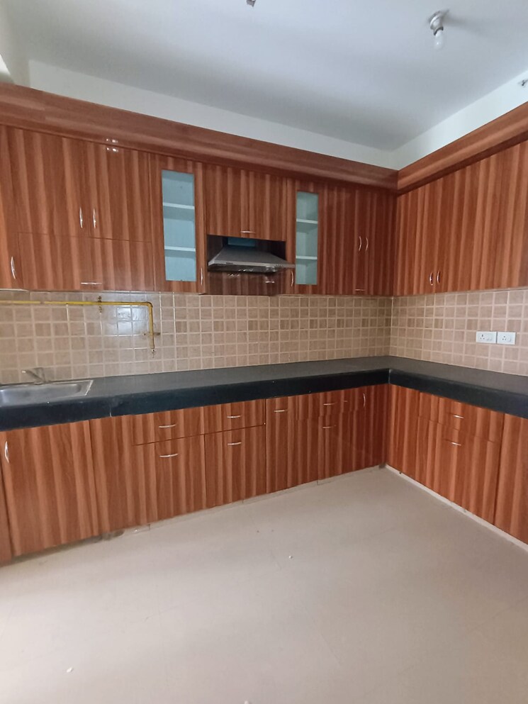 Kitchen, mahagun-mywoods 3 Bedroom 1370 Sq.Ft. Apartment In Sector 16c Greater Noida Greater Noida 7900102