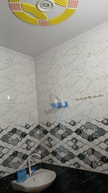 Bathroom in 1 RK Builder Floor at Mayur Vihar Phase 1 – for Rent