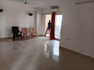Room in 3 BHK Apartment at ATS Tourmaline, Sector 109 – for Rent