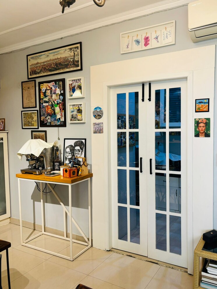 Master Bedroom, cosmos-executive 3 Bedroom 1100 Sq.Ft. Apartment In Sector 3 Gurgaon 7900180