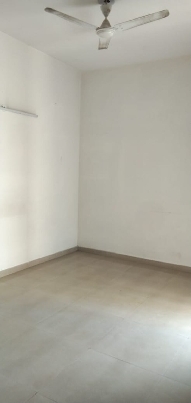 Master Bedroom, mahagun-mywoods 2.5 Bedroom 704 Sq.Ft. Apartment In Sector 16c Greater Noida Greater Noida 7900186