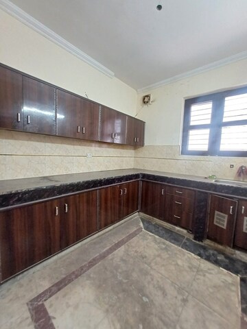 Kitchen in 2.5 BHK Independent House at Ansal Plaza Sector-23, Sector 23 – for Rent