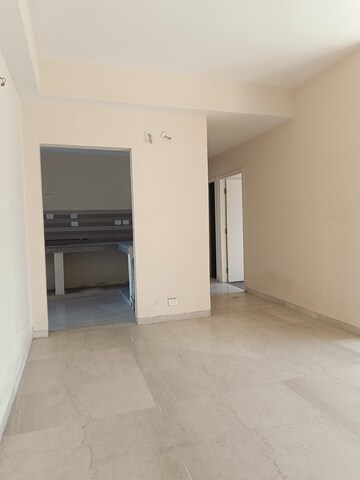 Room in 4 BHK Apartment at Paras Dews, Sector 106 – for Sale