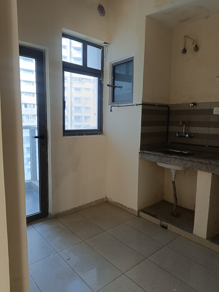 Kitchen, paras-dews 4 Bedroom 2355 Sq.Ft. Apartment In Sector 106 Gurgaon 7900296