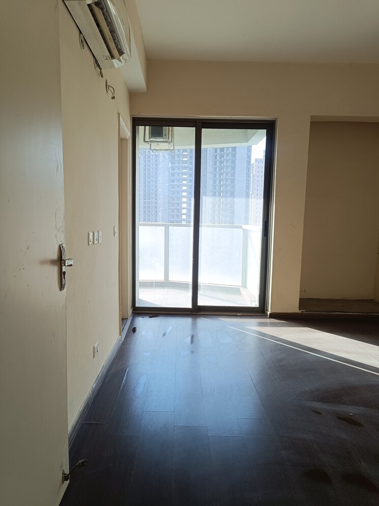 Room, paras-dews 4 Bedroom 2355 Sq.Ft. Apartment In Sector 106 Gurgaon 7900296