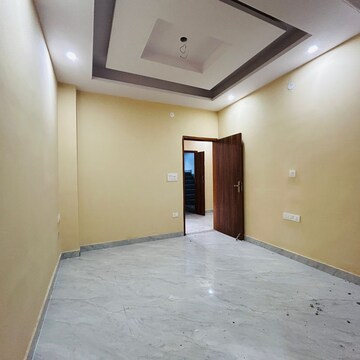 Room in 1.5 BHK Villa at Sector 23 – for Rent