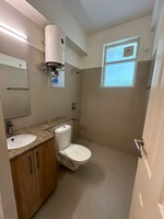 4 BHK + Pooja Room,Servant Room,Study Room,Extra Room 500 Sq.Yd. Apartment in Emaar MGF Emerald Hills