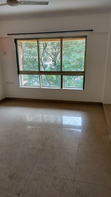 Room in 2 BHK Apartment at Nahar Amrit Shakti, Chandivali – for Rent