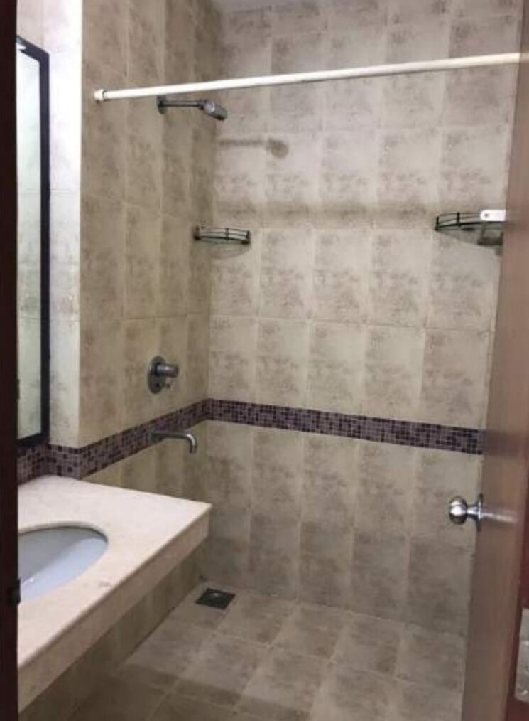 Bathroom, oberoi-springs 2.5 Bedroom 1350 Sq.Ft. Apartment In Andheri West Mumbai 7900403