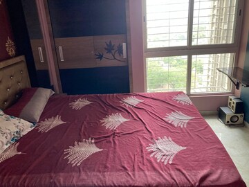 Bedroom in 2 BHK Apartment at Lodha Amara, Kolshet Road – for Rent