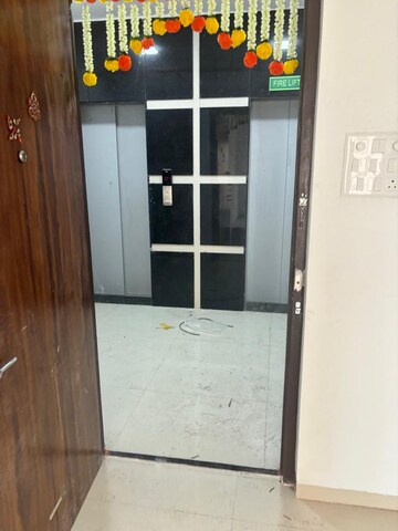 Room in 2 BHK Apartment at Lalani Grandeur, Goregaon East – for Sale