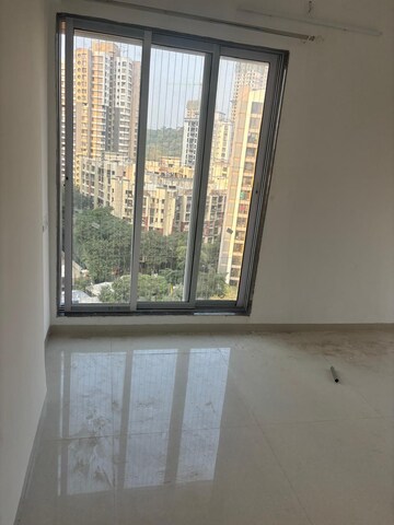 2 BHK Apartment For Sale in Lalani Grandeur, Goregaon East