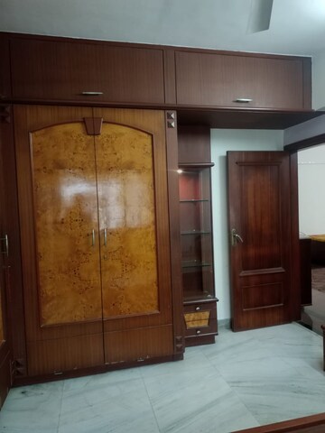Room in 3 BHK Apartment at Vasant Valley Complex, Malad East – for Rent