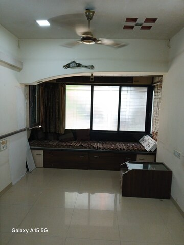 Master Bedroom in 2 BHK Apartment at Lalani Grandeur, Goregaon East – for Sale