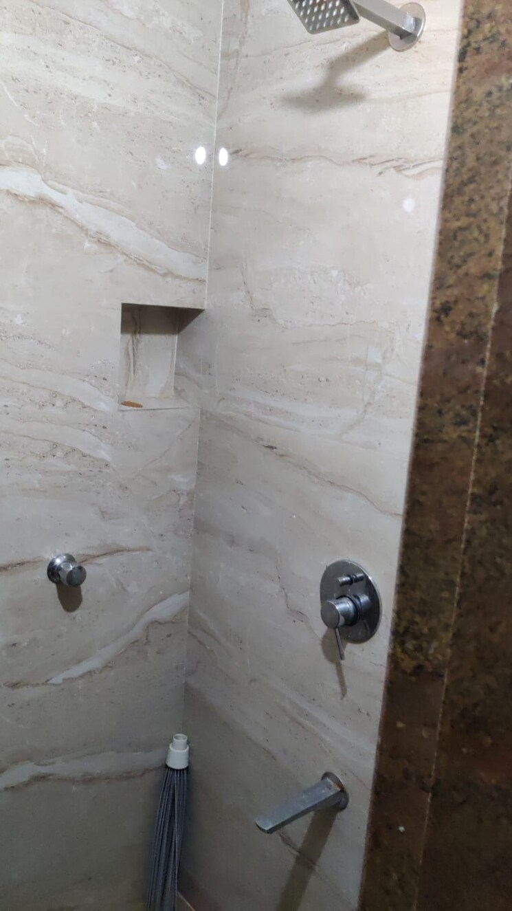 Bathroom, lalani-grandeur 2 Bedroom 651 Sq.Ft. Apartment In Goregaon East Mumbai 7900479