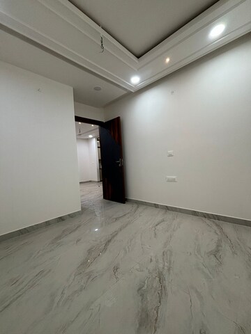Master Bedroom in 2.5 BHK Builder Floor at Shastri Nagar – for Sale