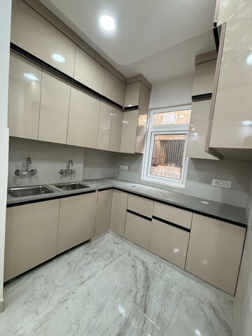 Kitchen in 2.5 BHK Builder Floor at Shastri Nagar – for Sale