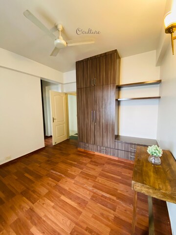 Room in 3 BHK Apartment at Tata Primanti-Tower Residences, Sector 72 – for Rent