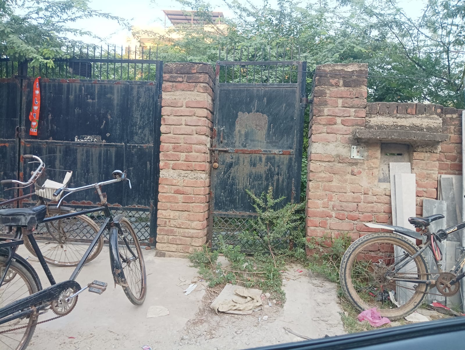 Plot For Sale in Independent Plot