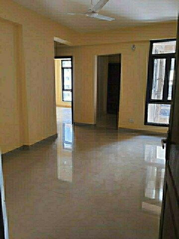Room in 2 BHK Apartment at Apex Our Homes, Sector 37c – for Rent