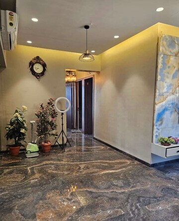 Room in 2.5 BHK Apartment at Runwal Elegante, Andheri West – for Rent