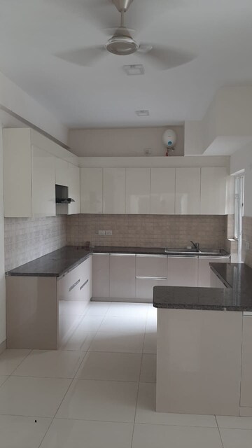 Kitchen in 3 BHK Builder Floor at BPTP Amstoria, Sector 102 – for Rent