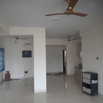 Room in 3 BHK Builder Floor at BPTP Amstoria, Sector 102 – for Rent