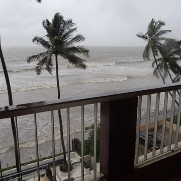 Balcony in 4 BHK Apartment at Juhu – for Sale