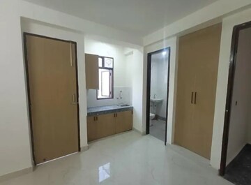 Room in 1 RK Builder Floor at Saket – for Rent