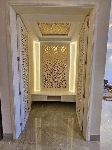 Building Lobby in 2 BHK Apartment at Ambience Creacions, Sector 22 – for Rent