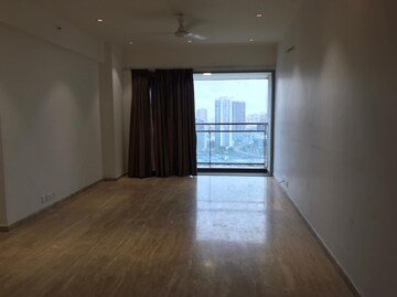 Room in 2 BHK Apartment at K Raheja Raheja Residency, Malad East – for Sale