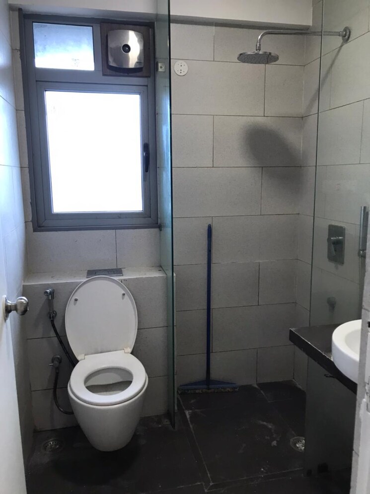 Bathroom, k-raheja-raheja-residency 2 Bedroom 743 Sq.Ft. Apartment In Malad East Mumbai 7900691