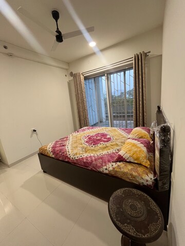 Room in 3 BHK Apartment at Godrej Elements, Hinjewadi – for Rent