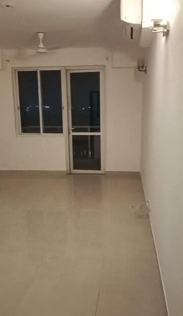 Room in 2 BHK Apartment at M3M Woodshire, Sector 107 – for Rent