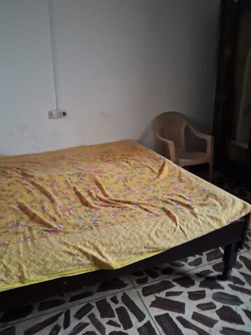 Bedroom in 2 BHK Builder Floor at Sector 19 – for Rent